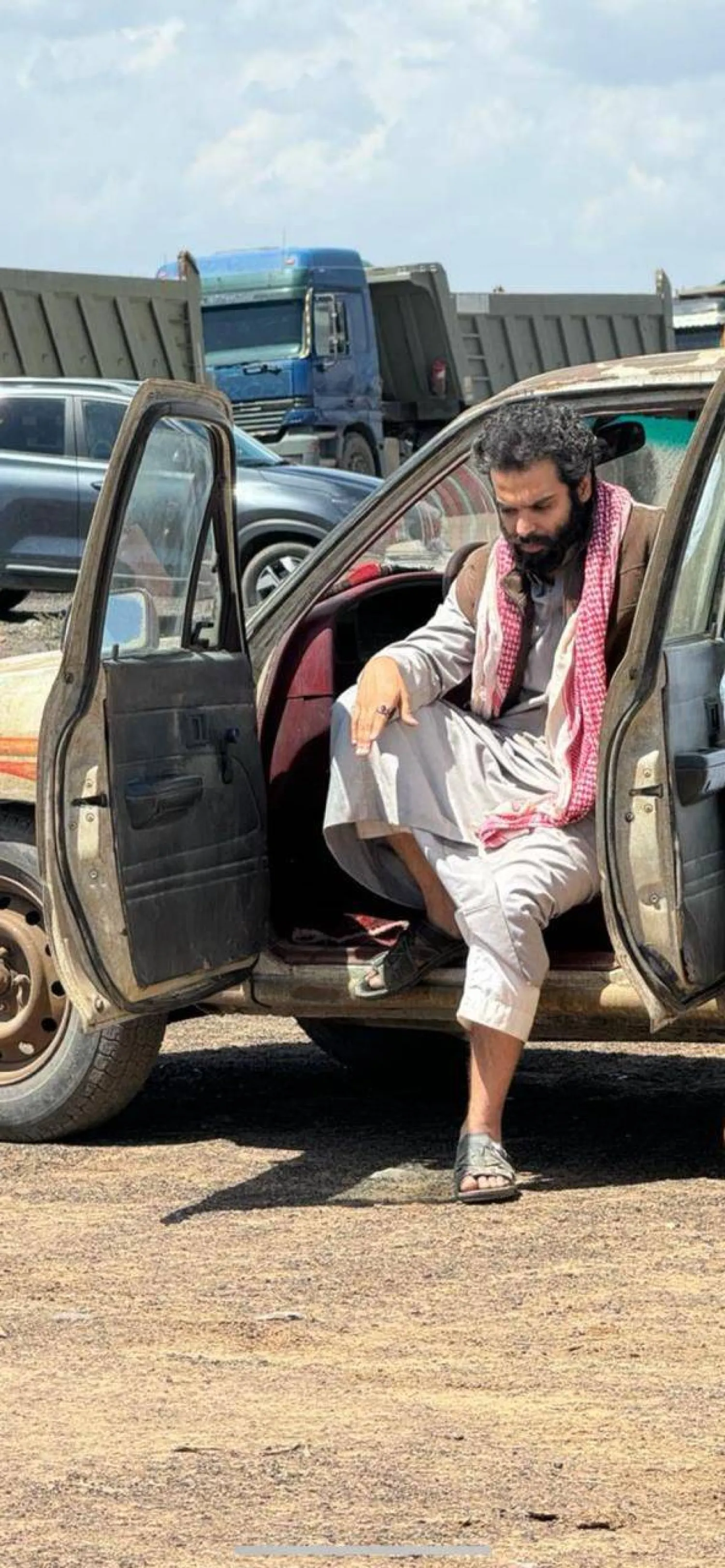 نواف الظفيري في أحد مشاهده بفيلم «هجرة» (منصة «إكس»)