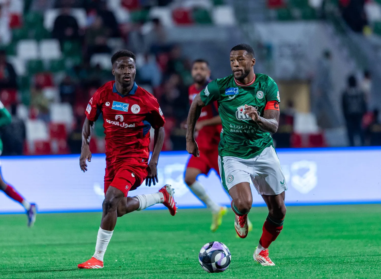 فينالدوم خلال مباراة الاتفاق وضمك (عيسى الدبيسي)