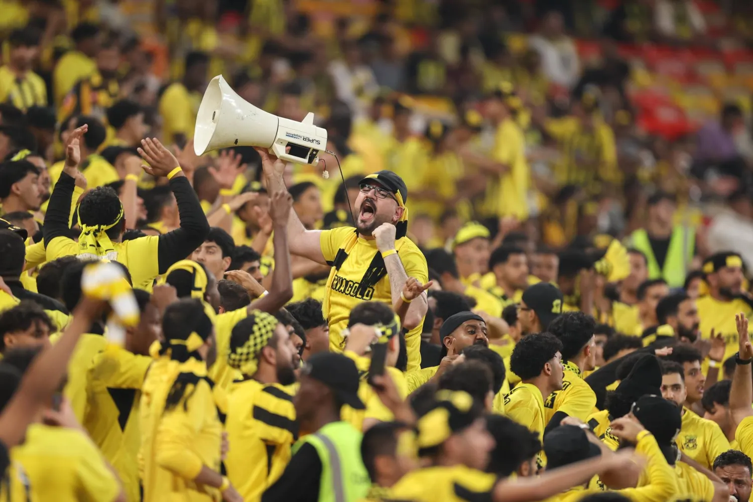 كونسيساو أشاد بدعم جماهير الاتحاد في اللقاء (تصوير: عدنان مهدلي) 