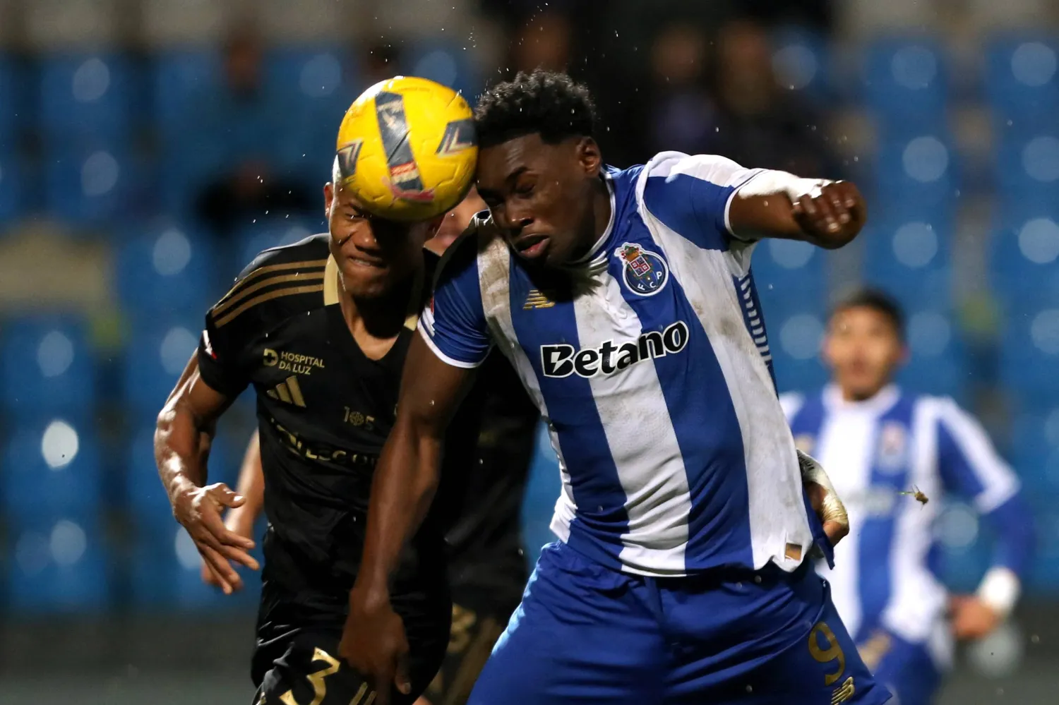 Soccer Football - Primeira Liga - Casa Pia v FC Porto - Estadio Municipal de Rio Maior, Rio Maior, Portugal - February 2, 2026 FC Porto's Samu Aghehowa in action with Casa Pia's Kaly. (Reuters)