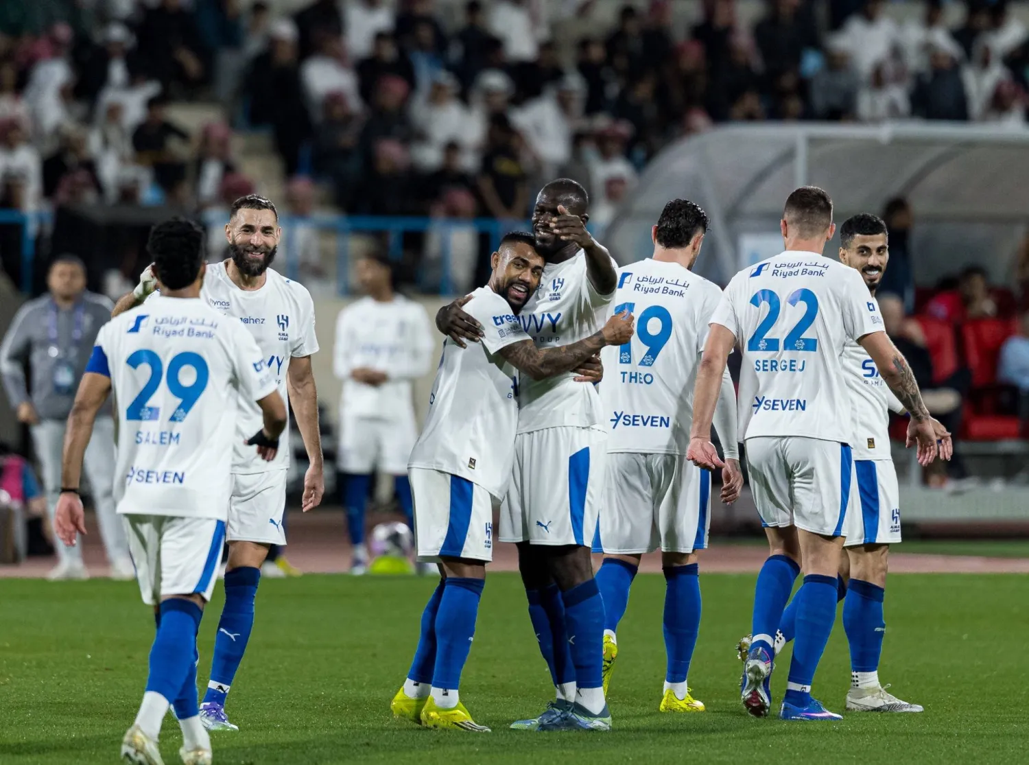 اقتحم الهلال المركز الرابع عالمياً بصافي إنفاق بلغ 195 مليون يورو (نادي الهلال)