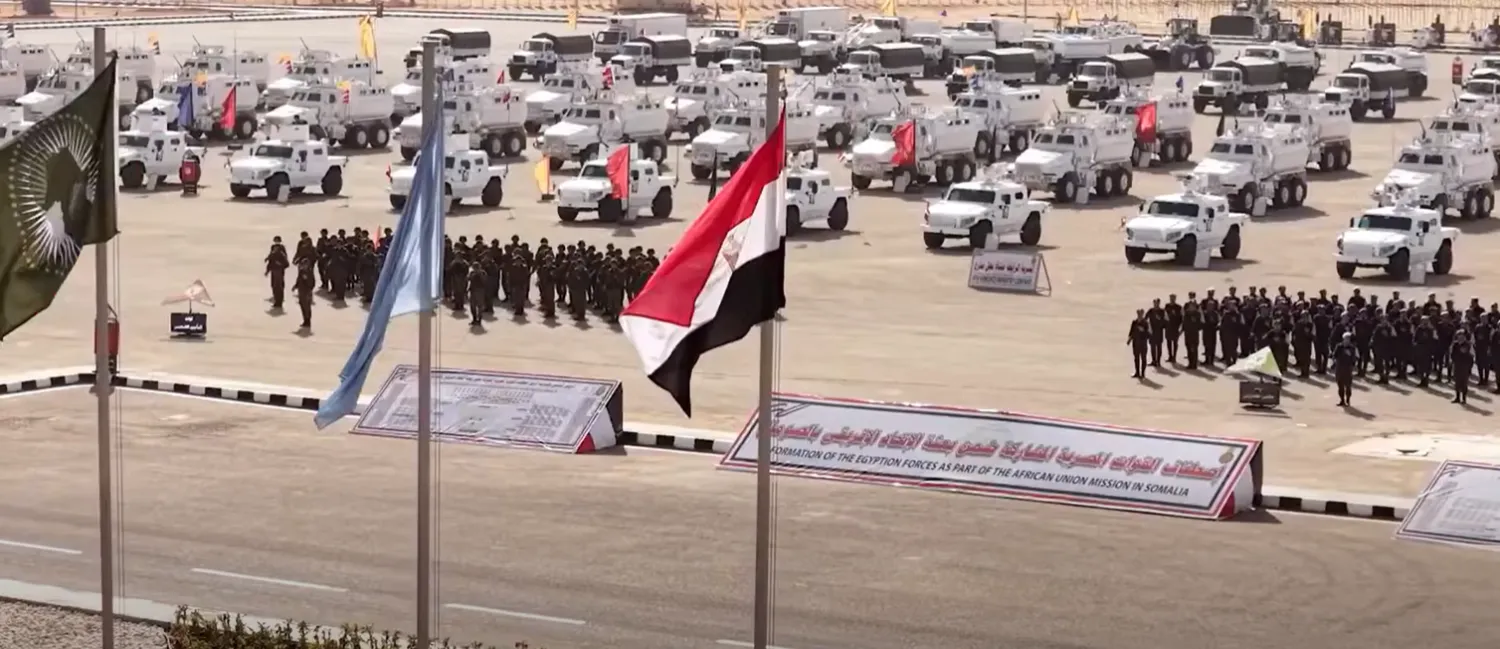 جانب من القوات المصرية المشارِكة ضمن بعثة الاتحاد الأفريقي لدعم الأمن بالصومال الأربعاء (مقطع فيديو للمتحدث العسكري المصري)