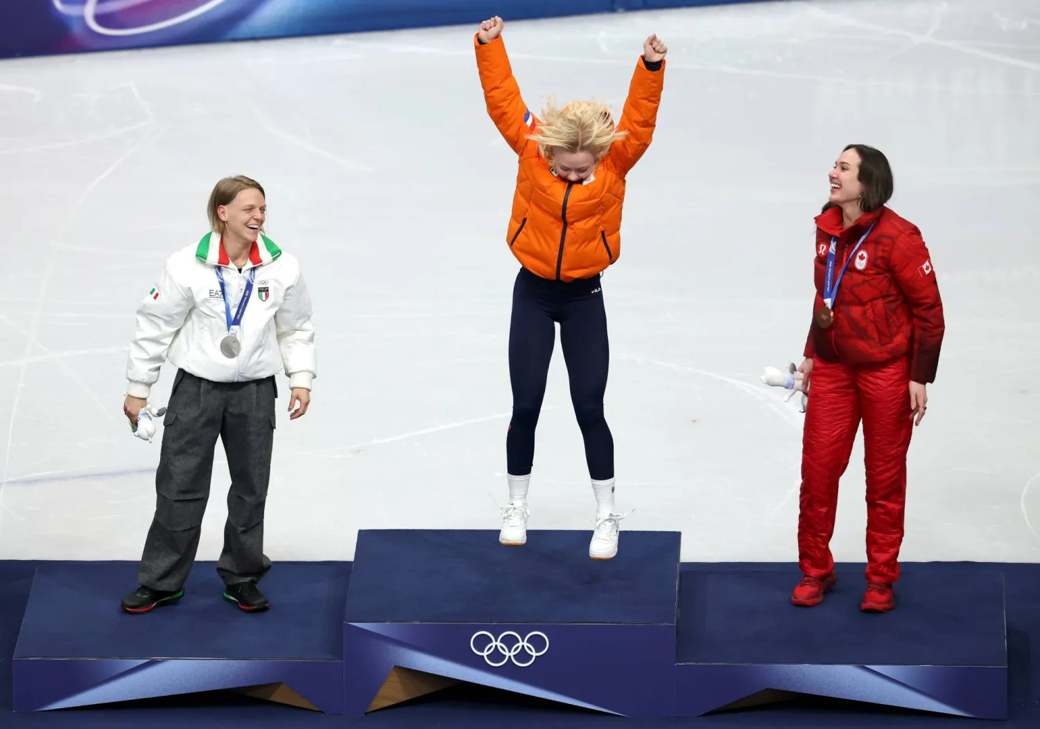 الهولندية زاندرا فيلزيبوير تحرز الميدالية الذهبية (إ.ب.أ)