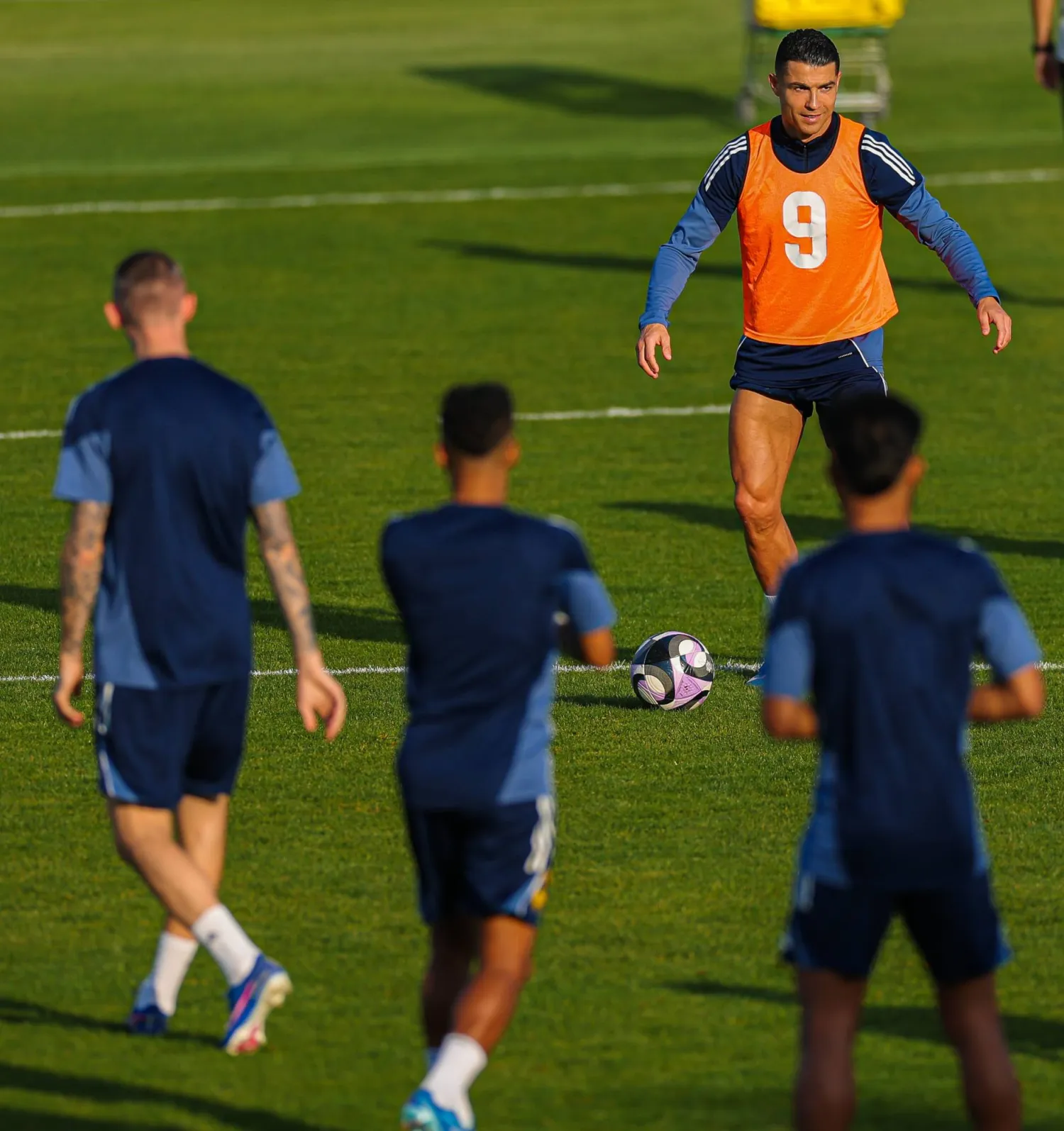 رونالدو لدى مشاركته في تدريبات النصر (موقع النادي)