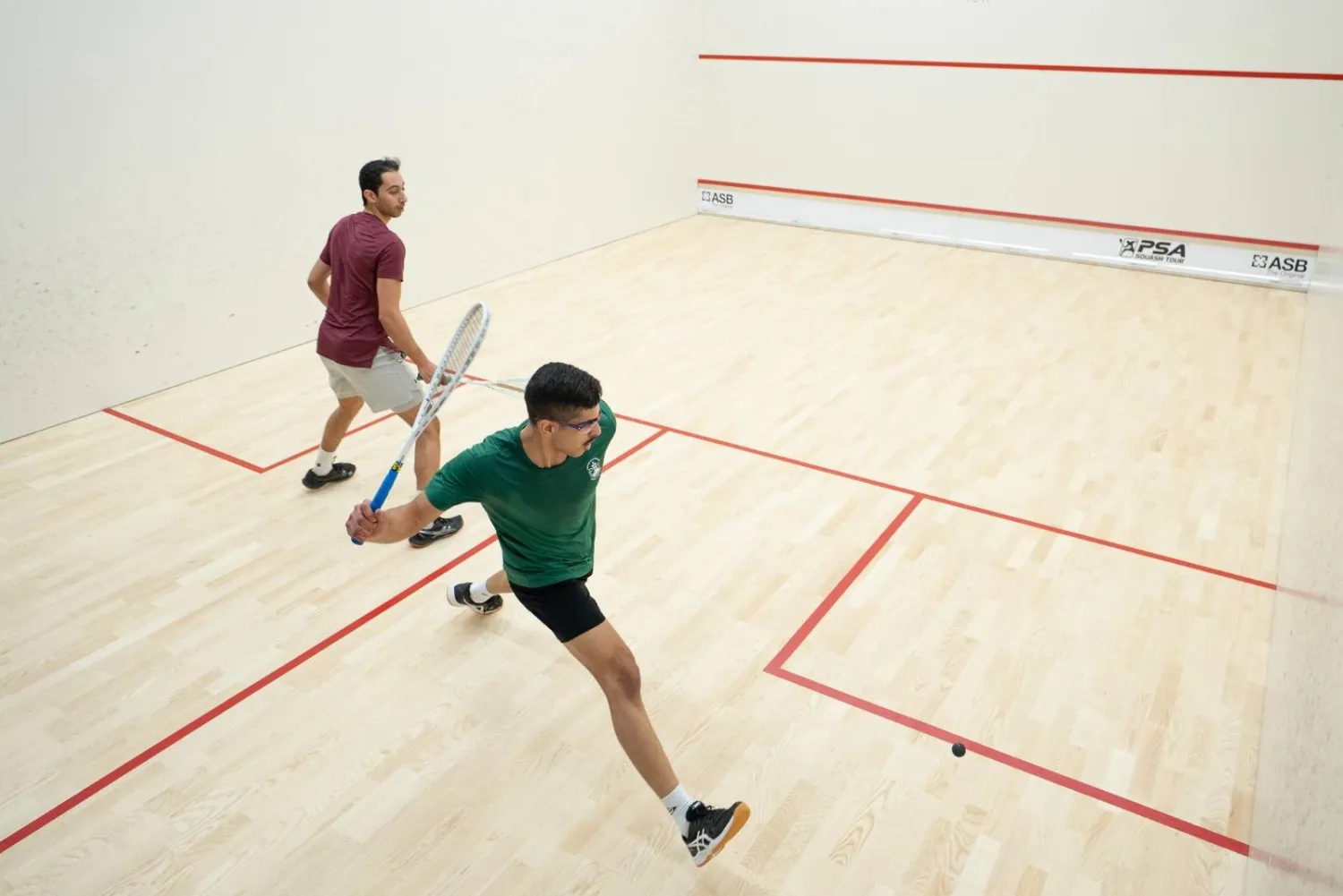 آل نصفان ضرب موعدا في النهائي مع المصري كريم بدوي (الشرق الأوسط)