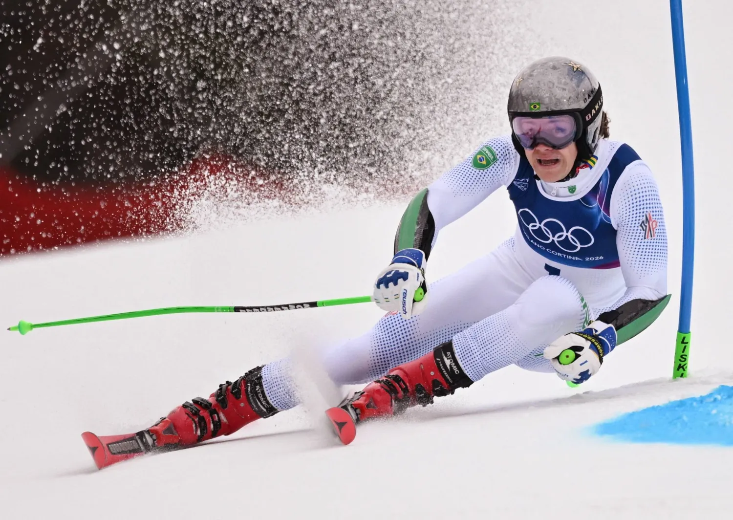 لوكاس بينهيرو براثين يتألق في الأولمبياد الشتوي (رويترز)