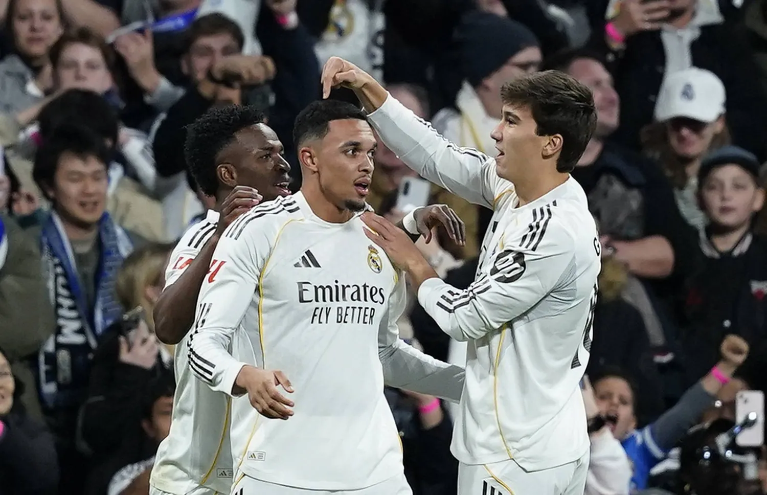 ترينت ألكسندر أرنولد (رويترز)