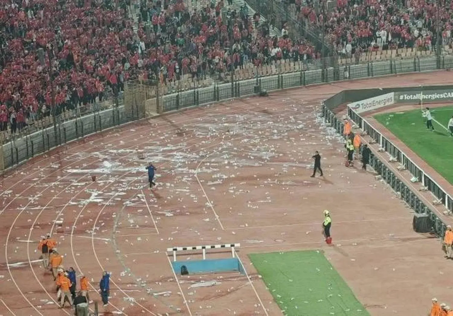 الاتحاد الأفريقي أصدر بياناً رسمياً أدان فيه بشدة ما وصفه بالأحداث غير المقبولة (كاف)