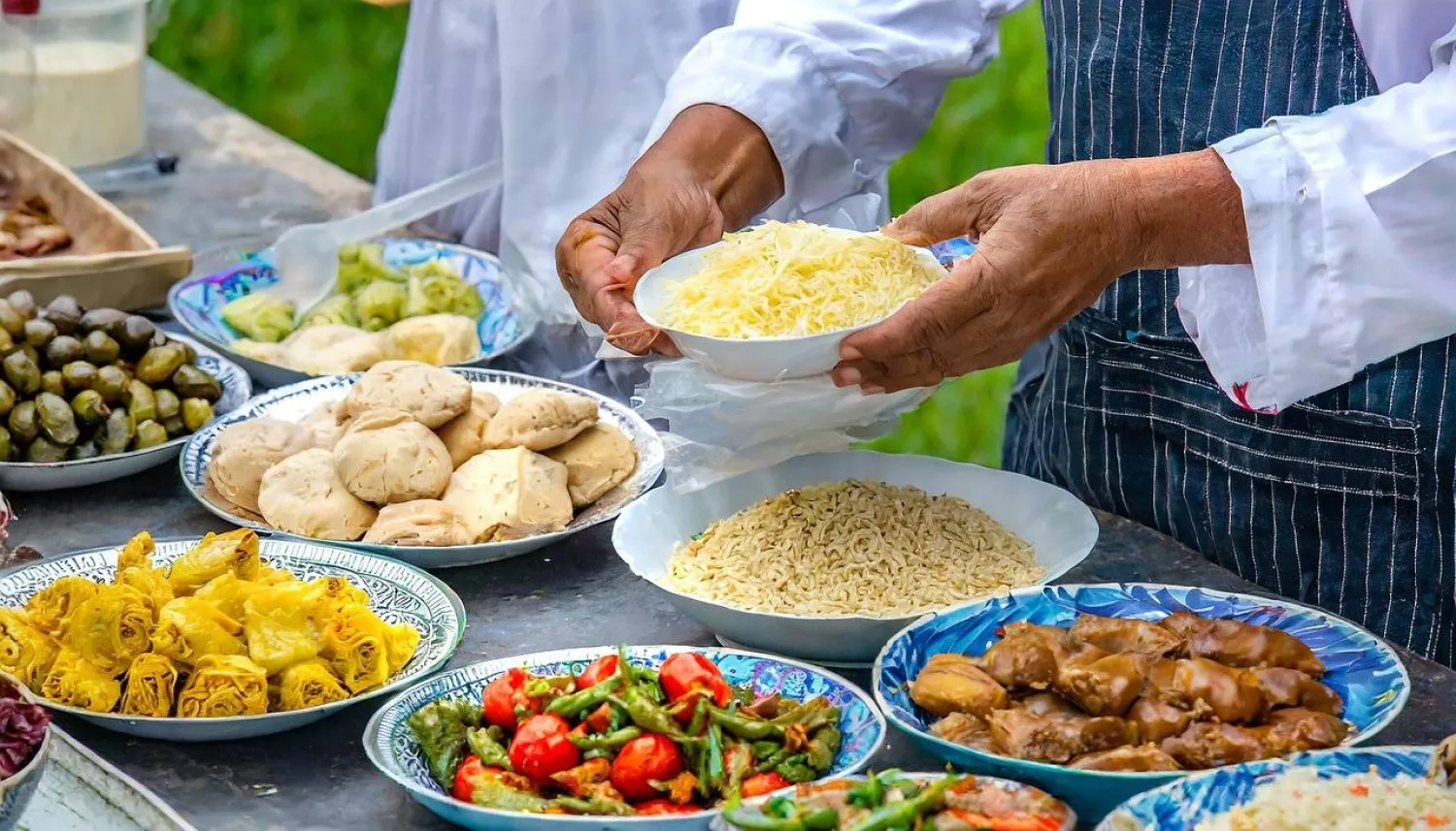 تجنُّب الأطعمة الدسمة والحلوى المفرطة في رمضان يساعد على إنقاص الوزن (بكساباي)