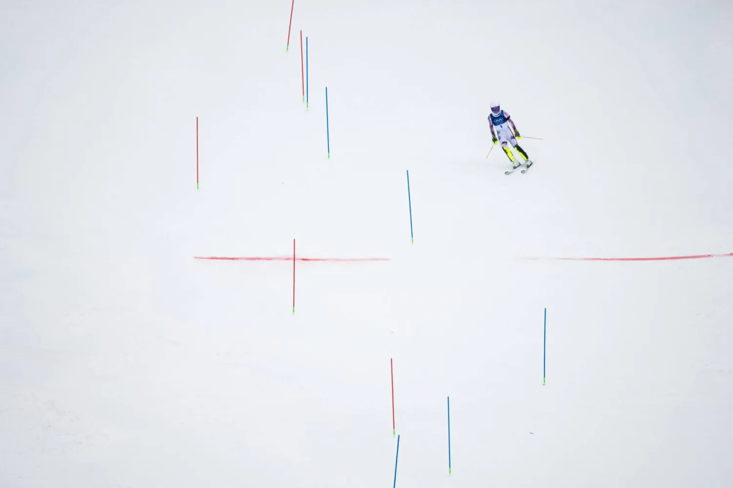 النرويجي آتله لي ماكراث في سباق التعرج الأولمبي (أ.ف.ب)