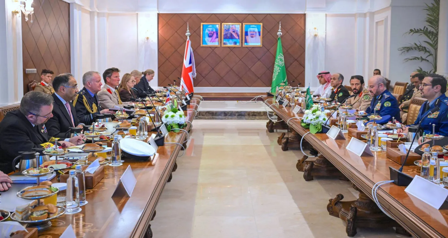 جانب من اجتماع لجنة التعاون العسكري الثنائية السعودية البريطانية الذي عقد في الرياض الاثنين (وزارة الدفاع)