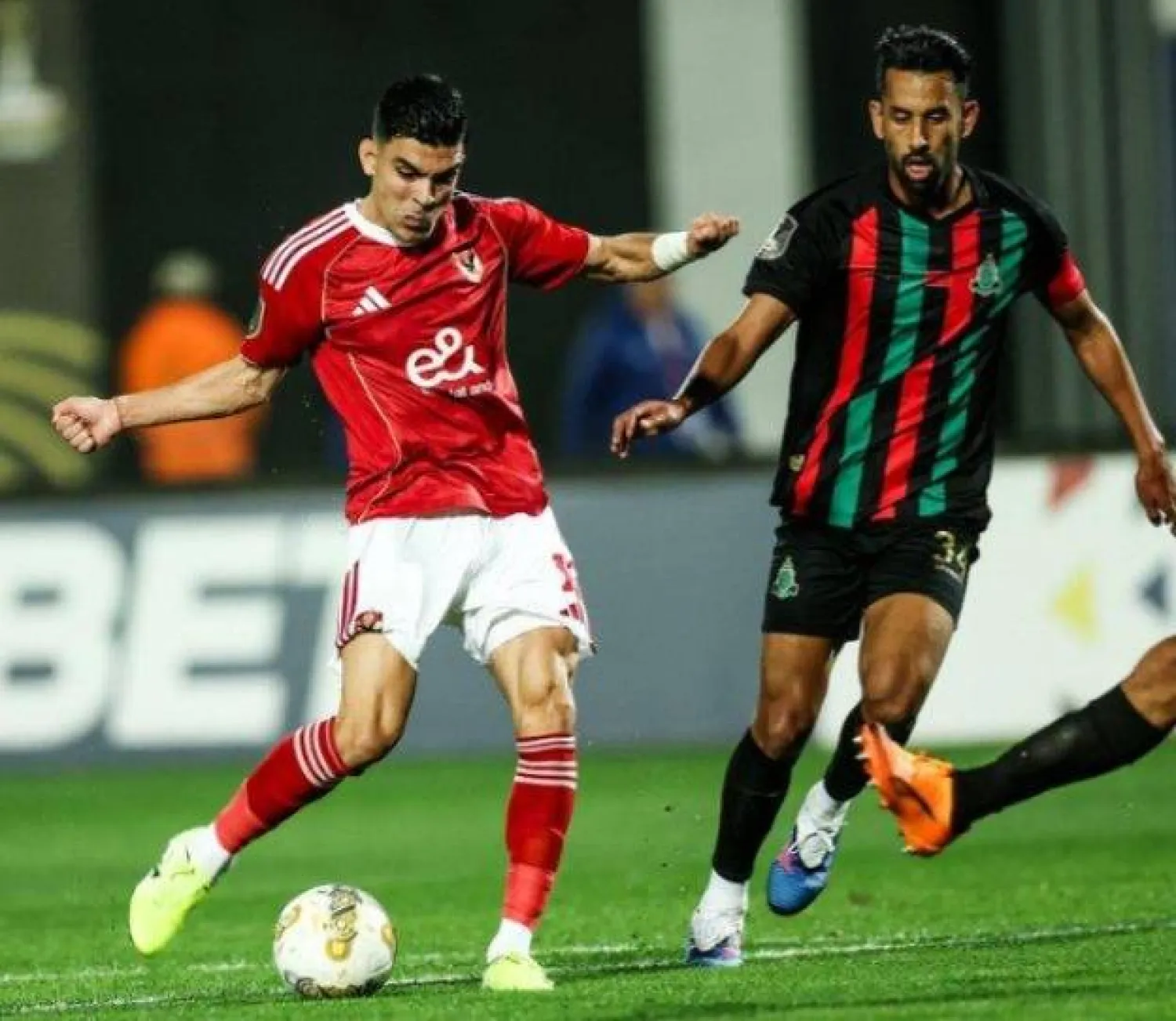 الأهلي المصري تعادل سلبياً مع الجيش الملكي المغربي (النادي الأهلي) 