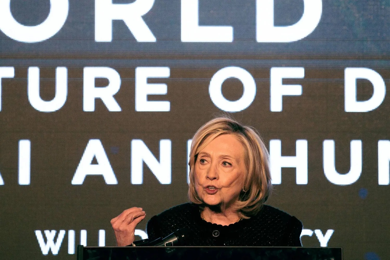 وزيرة الخارجية الأميركية السابقة هيلاري كلينتون (د.ب.أ)