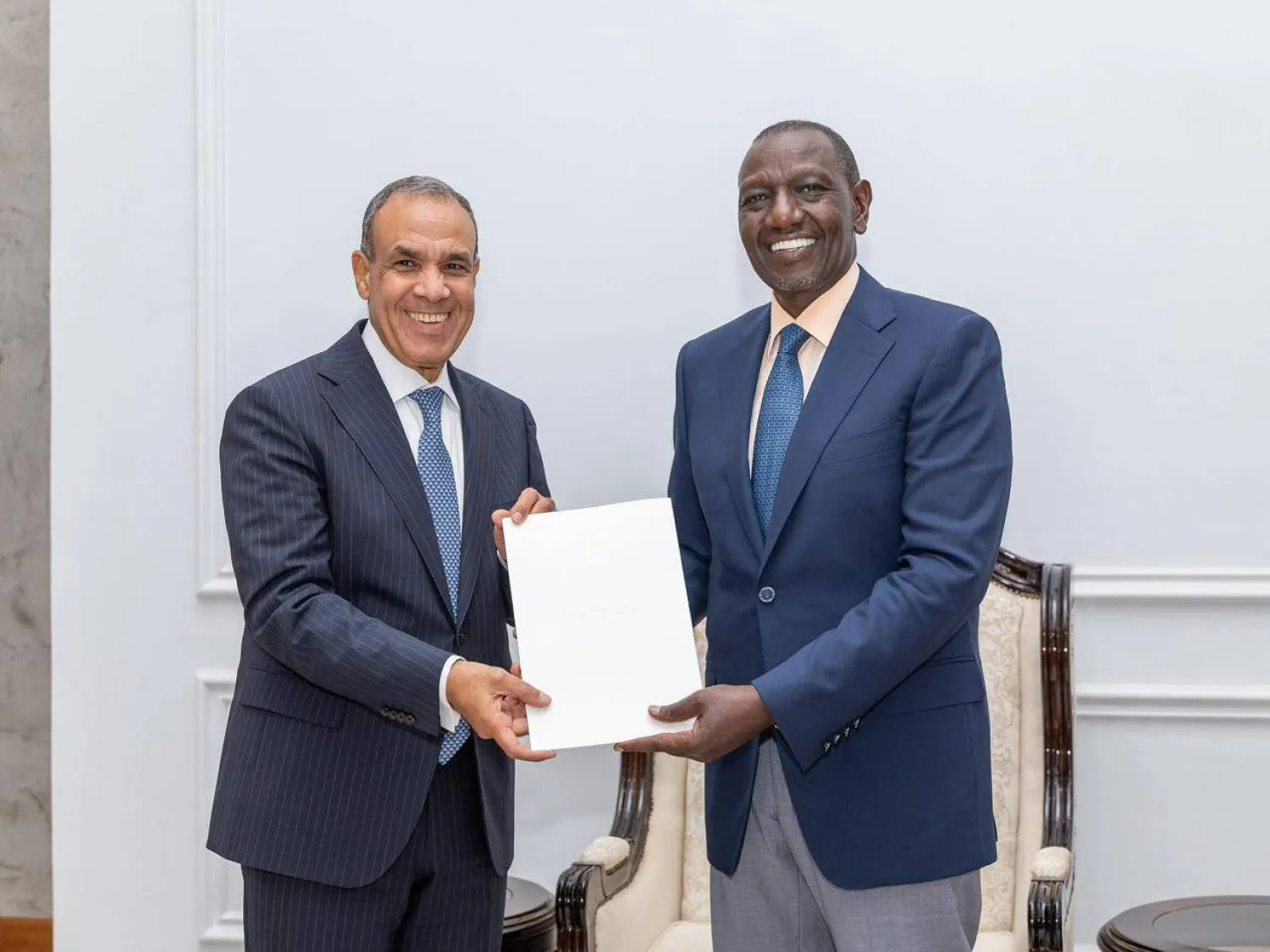 الرئيس الكيني ويليام روتو يلتقي وزير الخارجية المصري ويتسلم رسالة خطية من السيسي (وزارة الخارجية المصرية)