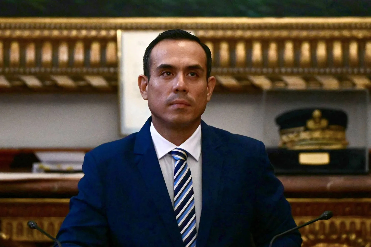 الرئيس الانتقالي لبيرو خوسيه جيري (أ.ف.ب)