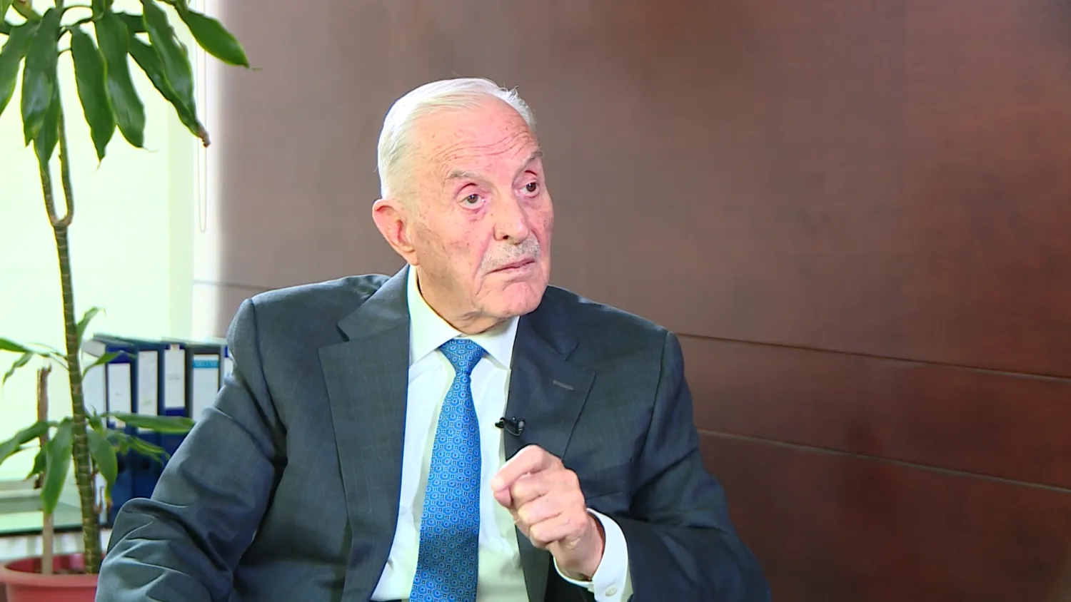 رئيس الوزراء الأردني الأسبق أحمد عبيدات (الشرق الأوسط)