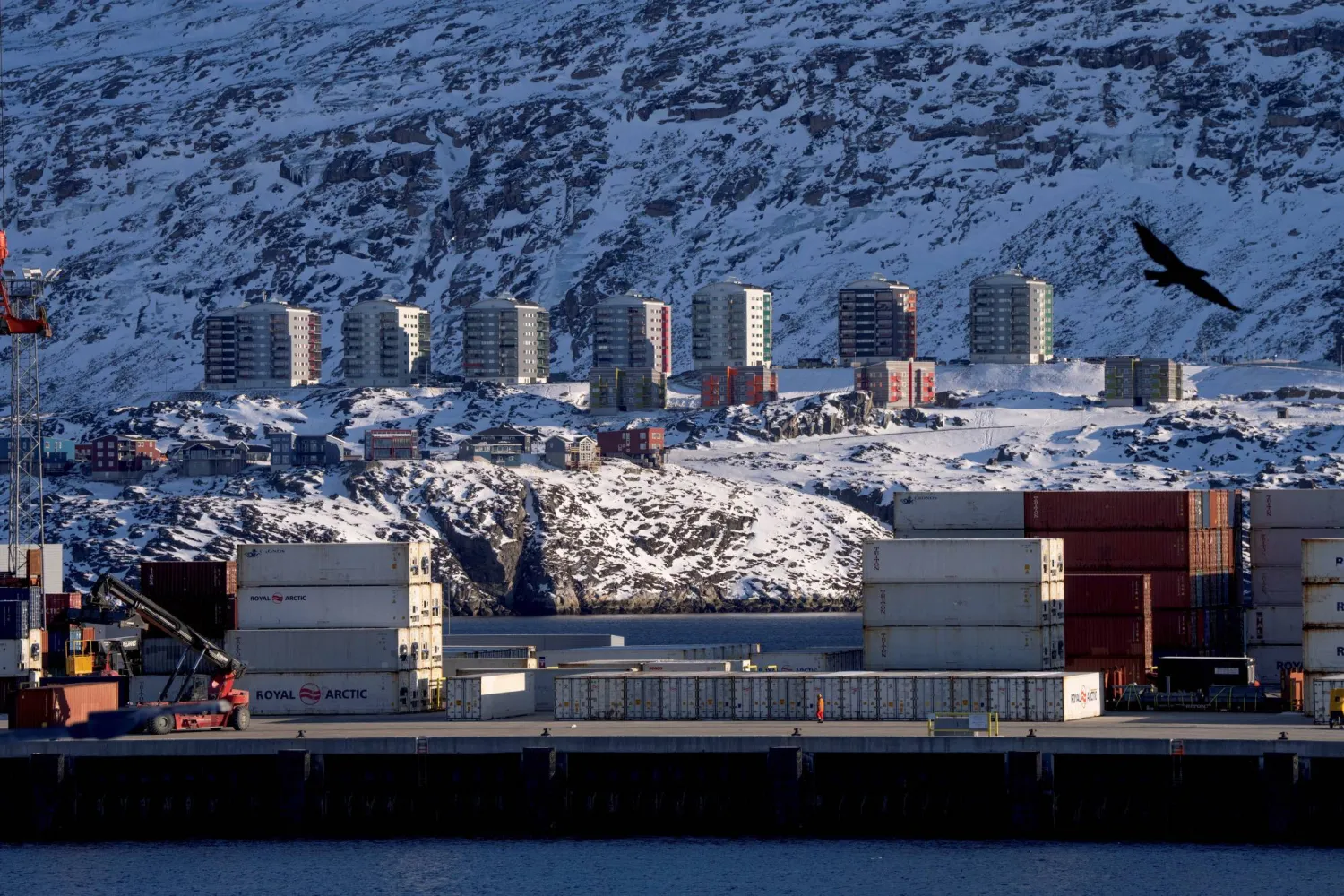 من المقرر أن يزور فريدريك العاصمة نوك (رويترز)