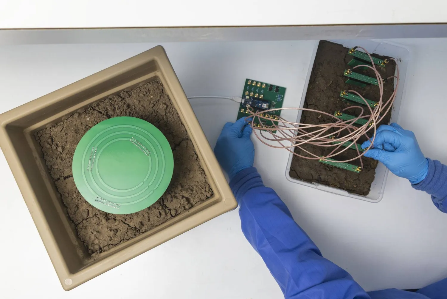 النظام المبتكر يوفّر بيانات لحظية وواسعة النطاق حول حالة التربة (جامعة بيردو)