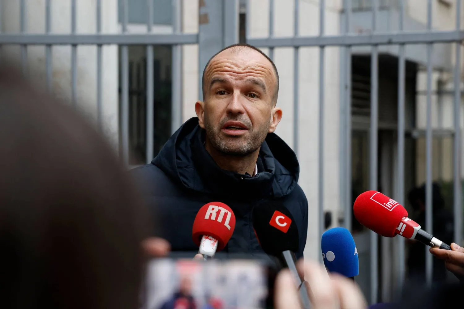 منسّق حزب «فرنسا الأبية» مانويل بومبار (أ.ف.ب)