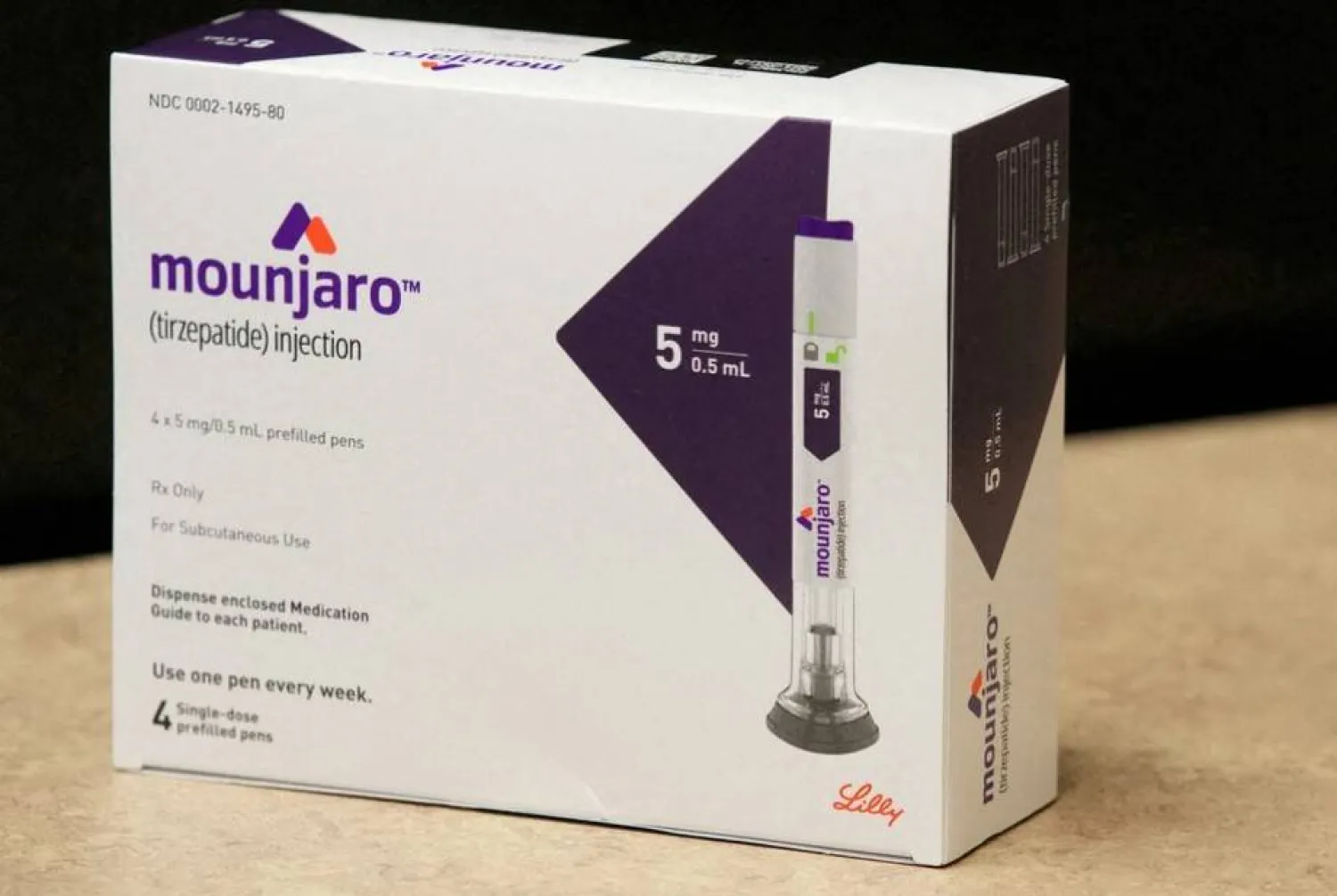 علبة من حقن «مونجارو» المستخدمة لإنقاص الوزن (أرشيفية - رويترز)