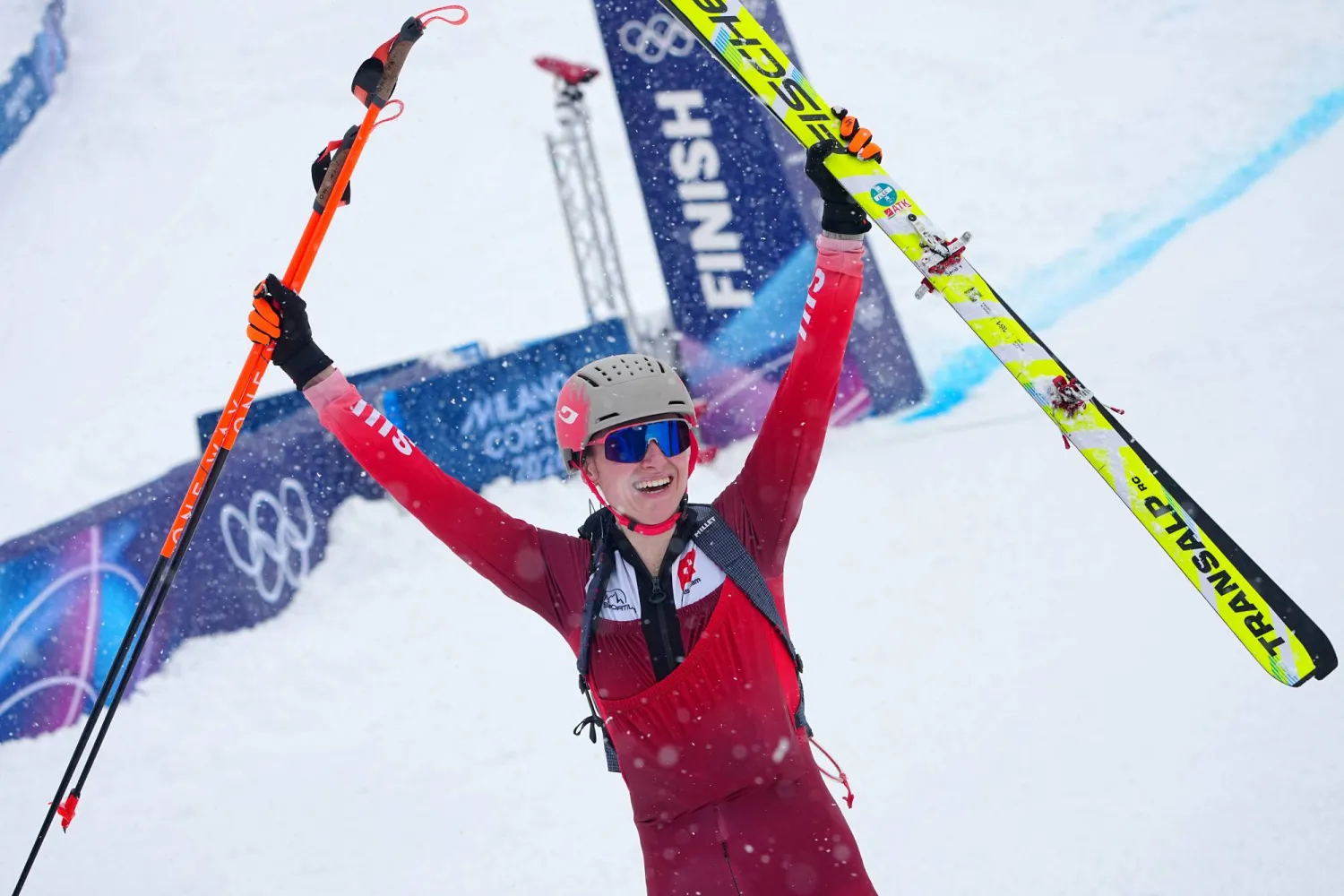 ماريان فاتون أول بطلة أولمبية في تاريخ رياضة تسلق الجبال على زلاجات (د.ب.أ)