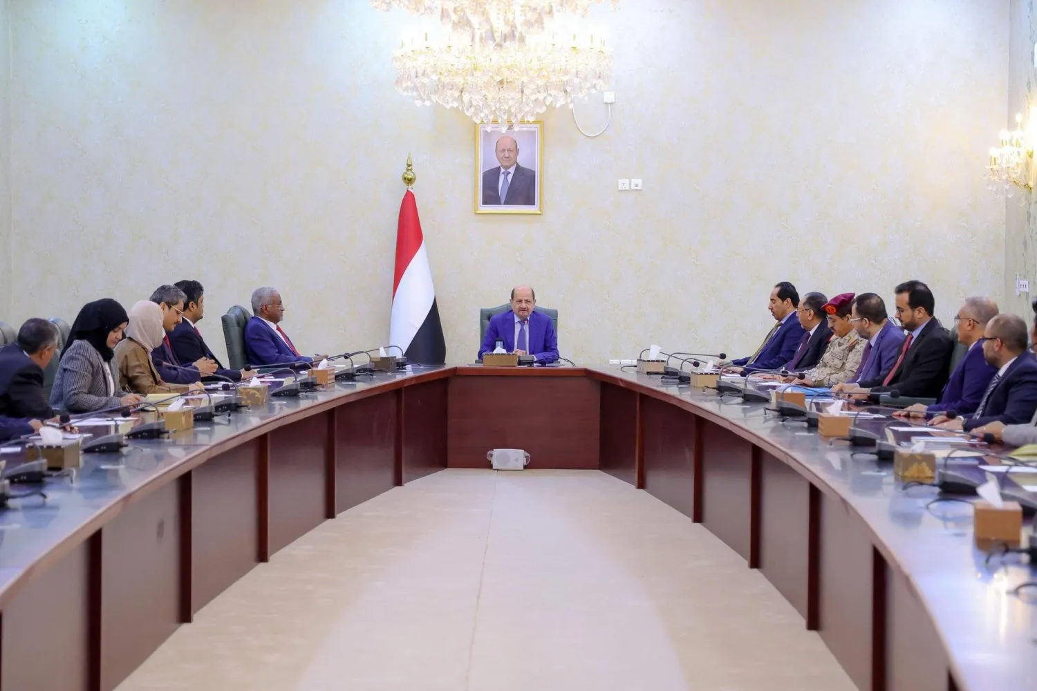 من أول اجتماع لحكومة شائع الزنداني في القصر الرئاسي بمدينة عدن (إكس)