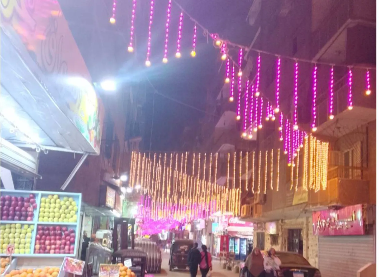 الأضواء الملونة ضمن زينة رمضان (الشرق الأوسط)