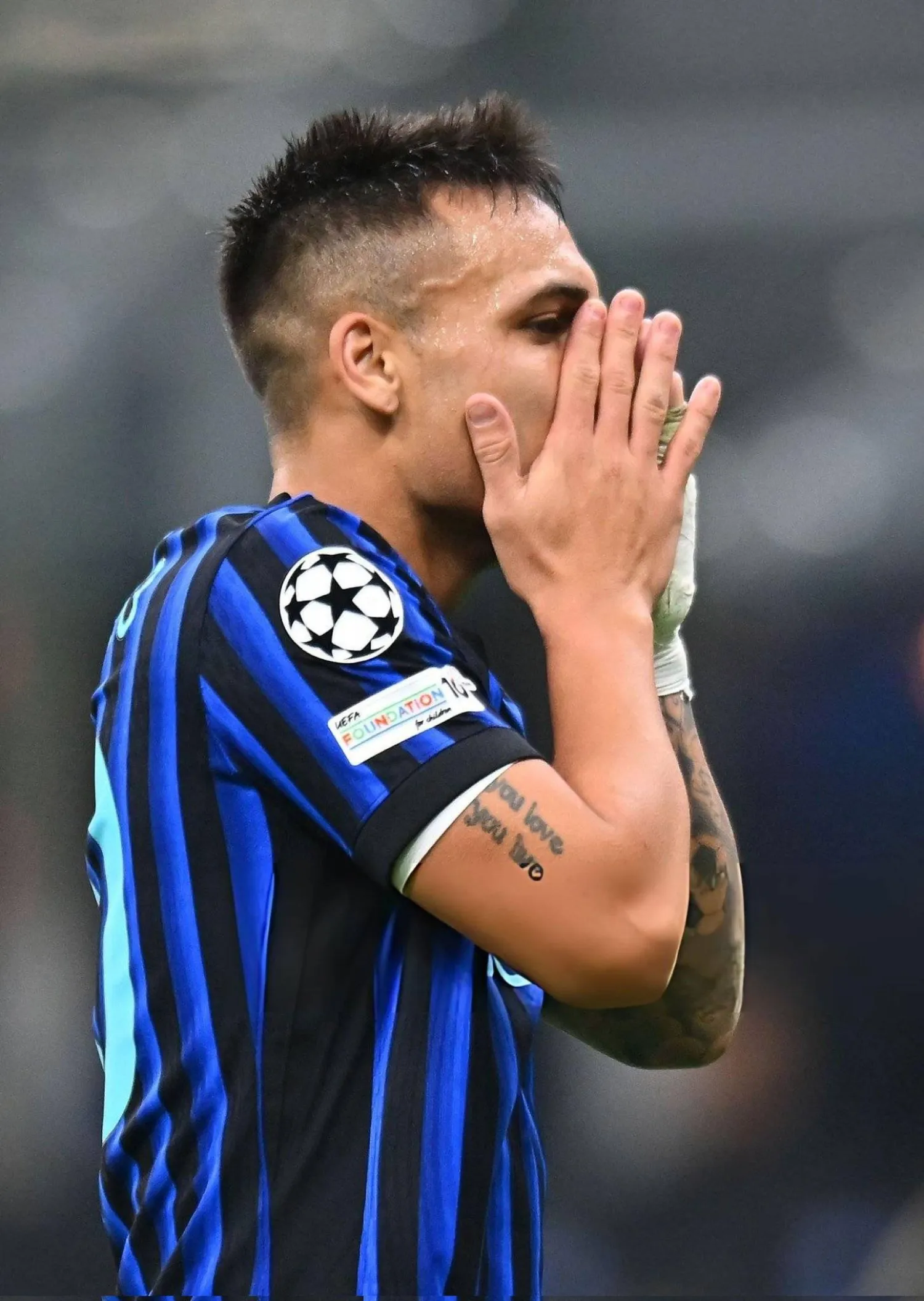  لاوتارو مارتينيز (الشرق الأوسط)