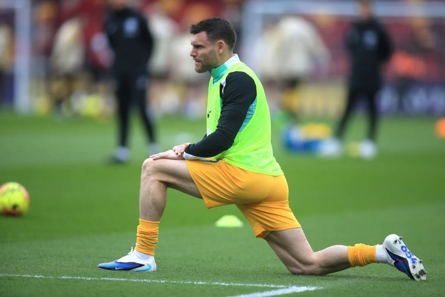 المخضرم جيمس ميلنر يدخل تاريخ «البريميرليغ» (د.ب.أ)