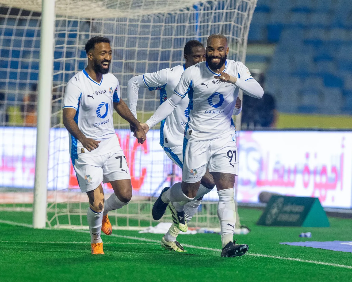 لاكازيت وفرحة هدف الفوز أمام الخليج (تصوير: عيسى الدبيسي)