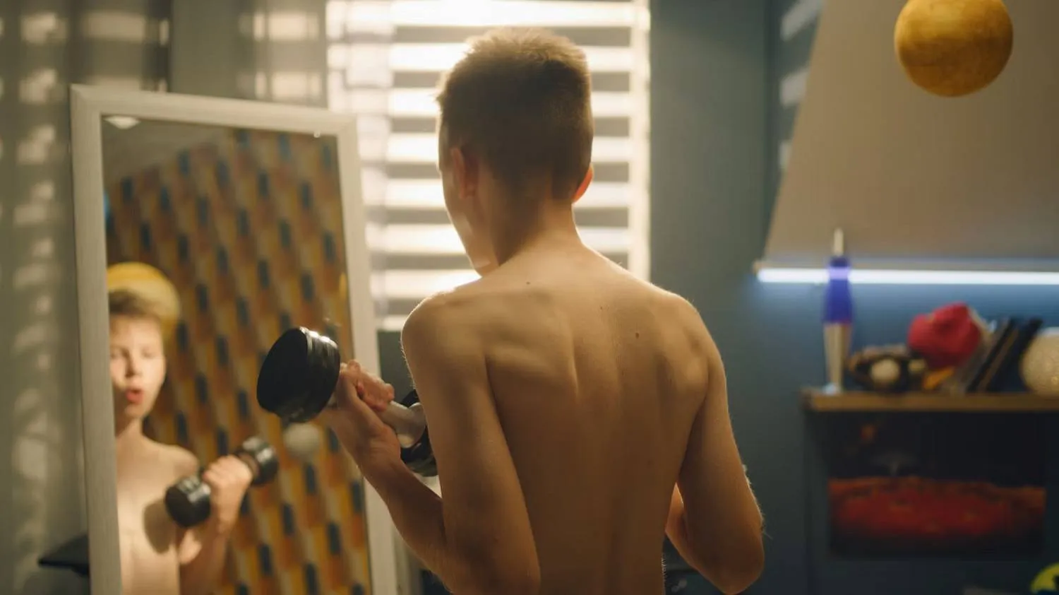 وسائل التواصل تجذب الشباب لاستخدام منشطات بناء العضلات (جامعة هارفارد)