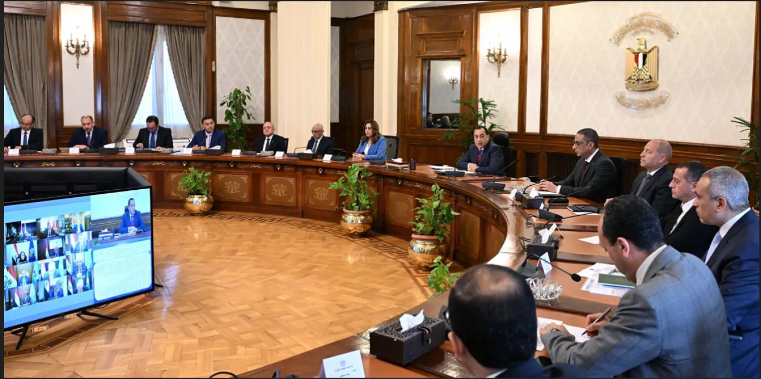 جانب من اجتماع «مجلس المحافظين» برئاسة مصطفى مدبولي السبت (مجلس الوزراء المصري)