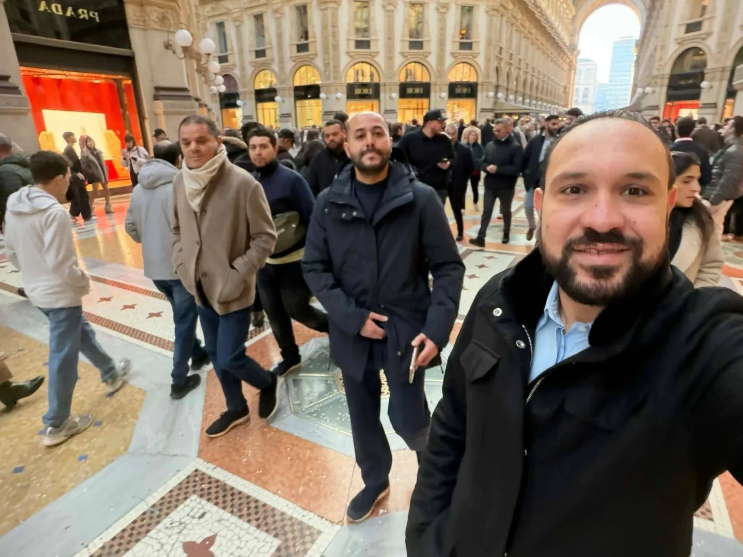 صورة من فيديو بثه نجل الدبيبة لتجوله في ميلانو الإيطالية 21 فبراير 