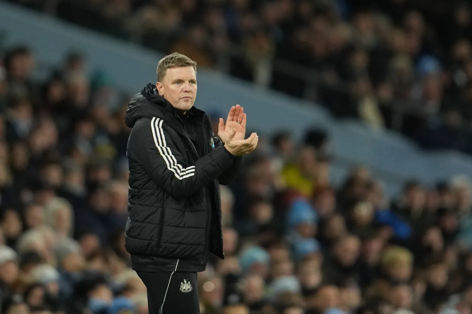 إيدي هاو المدير الفني لفريق نيوكاسل (أ.ب)