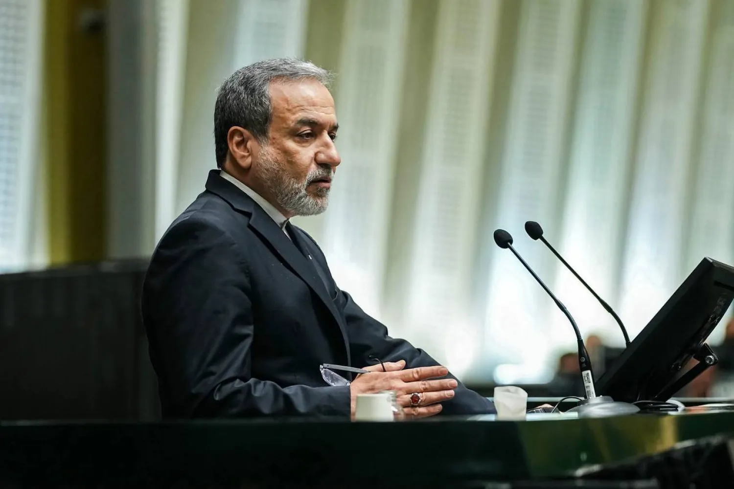 عراقجي يُطلع البرلمان على نتائج الجولة الأولى من المحادثات في مسقط يوم 9 فبراير الحالي (الخارجية الإيرانية)