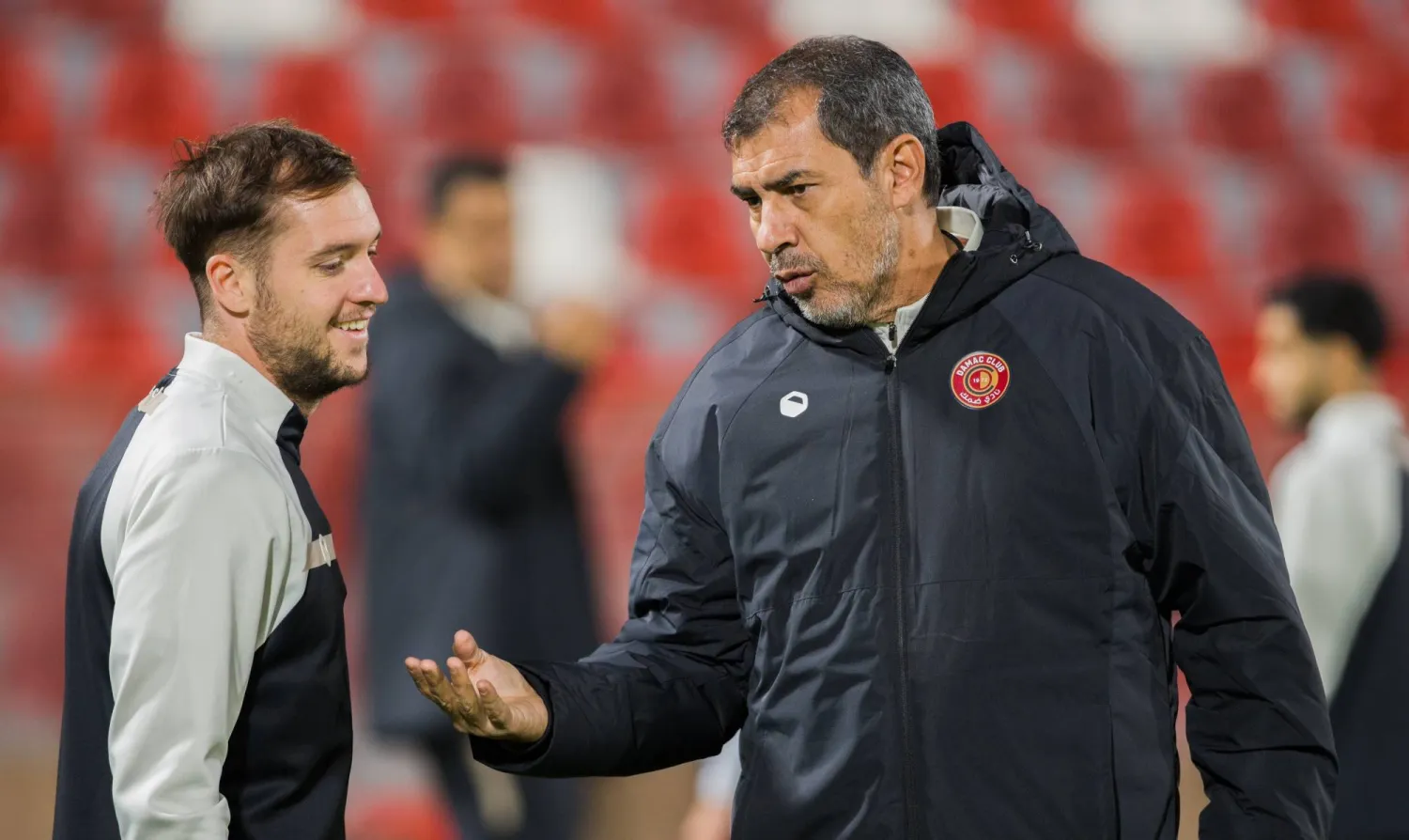 البرازيلي فابيو كاريلي قال إنه يفكر بالمجموعة التي يمتلكها دون النظر للغيابات (نادي ضمك) 