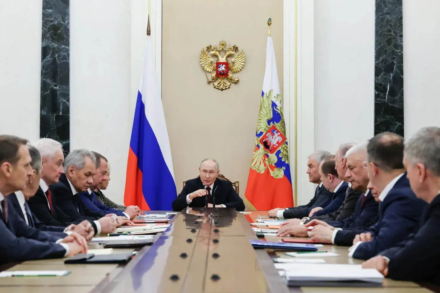 Putin, Kremlin'de Ulusal Güvenlik Konseyi toplantısına başkanlık ediyor (AP)