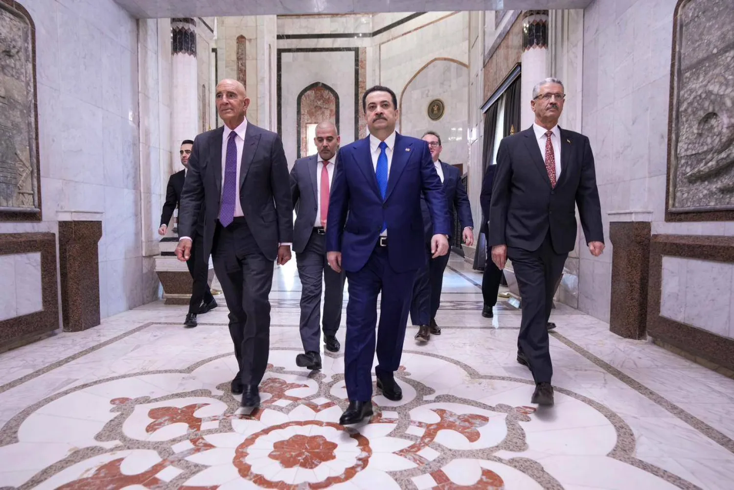 رئيس الوزراء مع المبعوث الأميركي (إعلام رئاسة الوزراء)