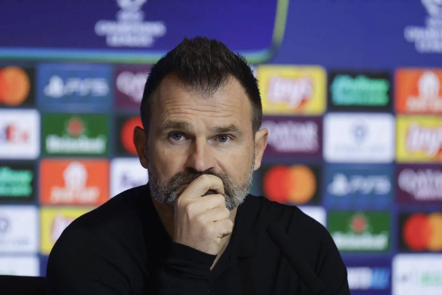 إيفان ليكو المدير الفني لفريق كلوب بروغ (إ.ب.أ)