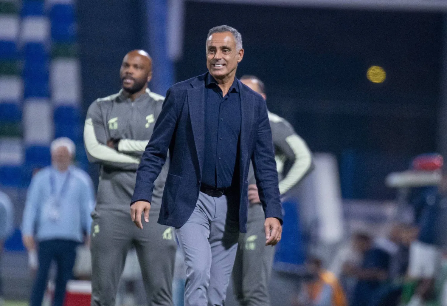 البرتغالي جوزيه غوميز مدرب الفتح (تصوير: سعد الدوسري)