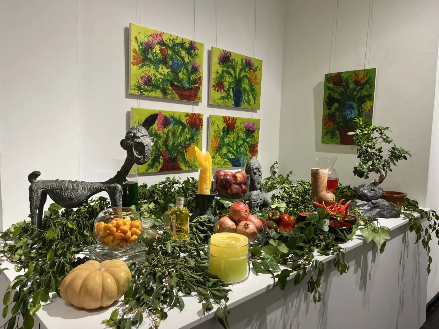 التجهيز الفني الذي يمثّل «حديقة آدم السرية» (الشرق الأوسط)

