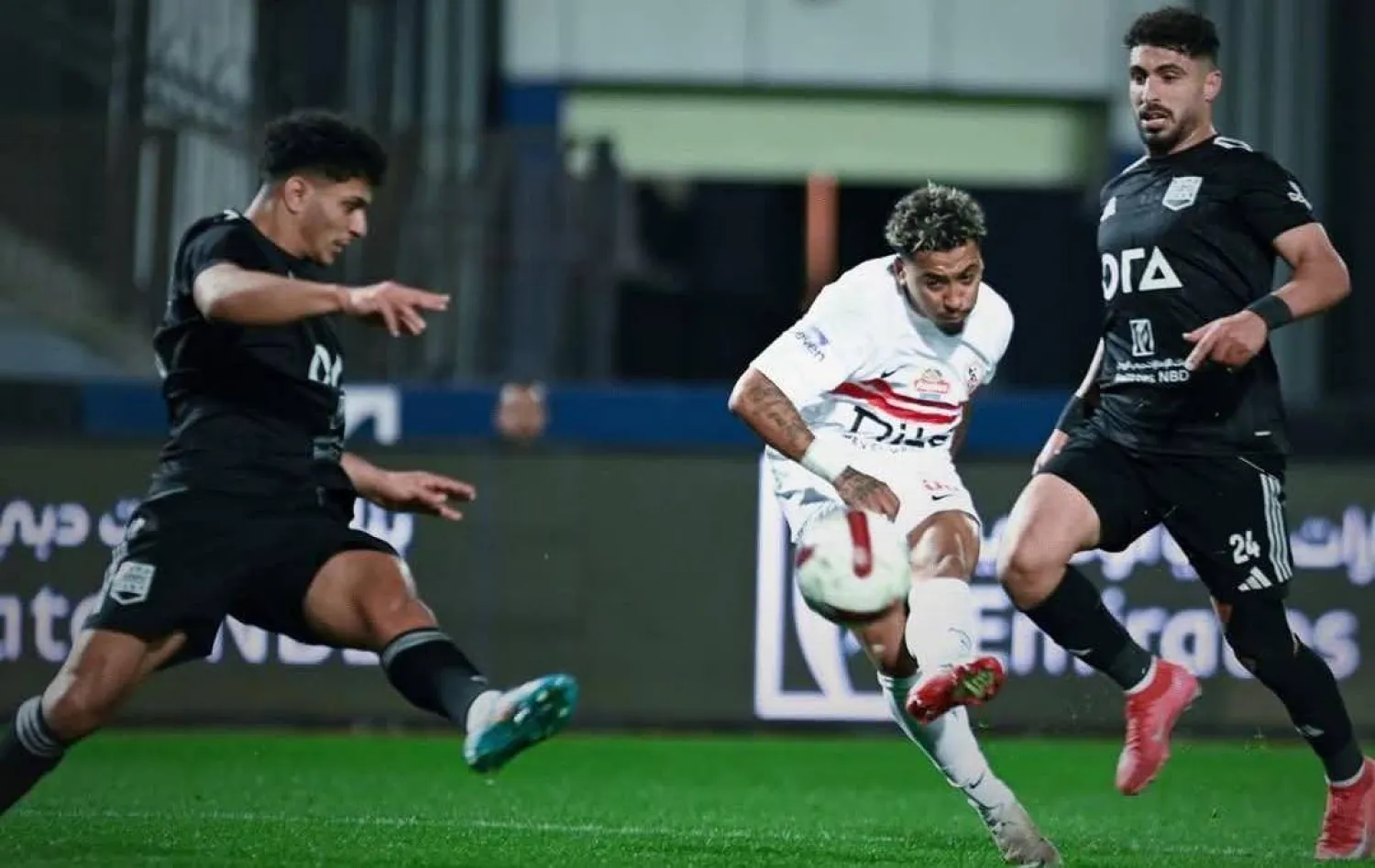 البرازيلي خوان بيزيرا لحظة إحرازه هدف الزمالك الأول في مرمى زد (نادي الزمالك)