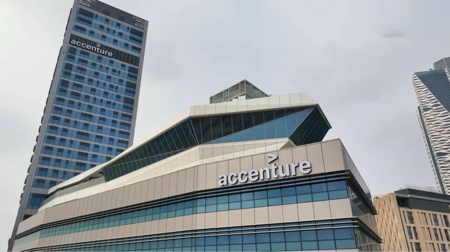 «أكسنتشر» تسرّع جهود إعادة الابتكار المدفوعة بالذكاء الاصطناعي في السعودية