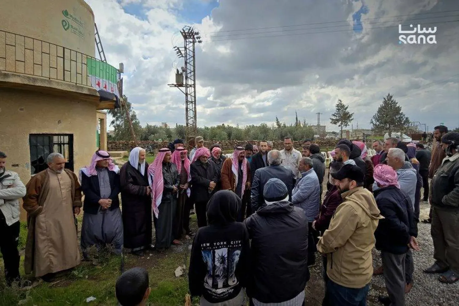 Suveyda Valiliği’nden bir heyet, batı kırsalında bulunan köylerdeki hizmet durumunu inceledi. (SANA)