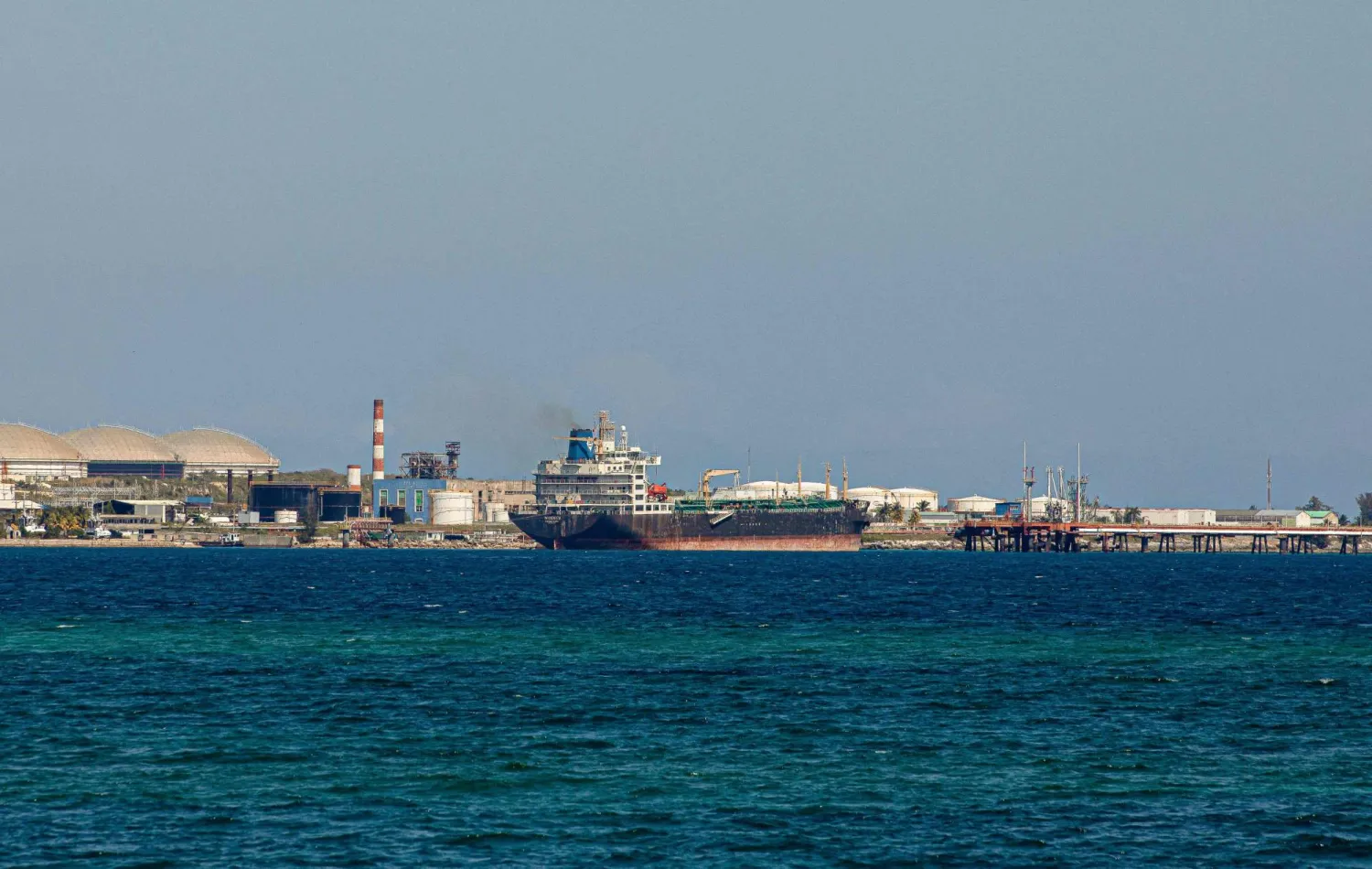 ناقلة نفط في ميناء ماتانزاس... كوبا 17 فبراير 2026 (أ.ف.ب)