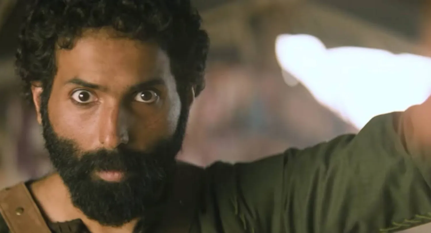 فهد القحطاني في شخصية «سطّام» التي يحرّكها الغضب والشعور بالقهر والظلم (شاهد)