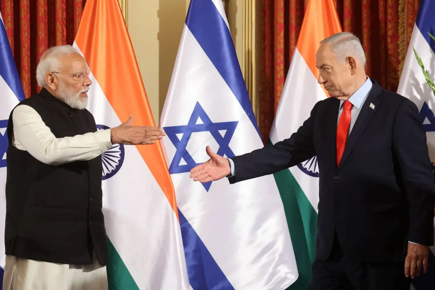 Binyamin Netanyahu ve Narendra Modi (AFP)