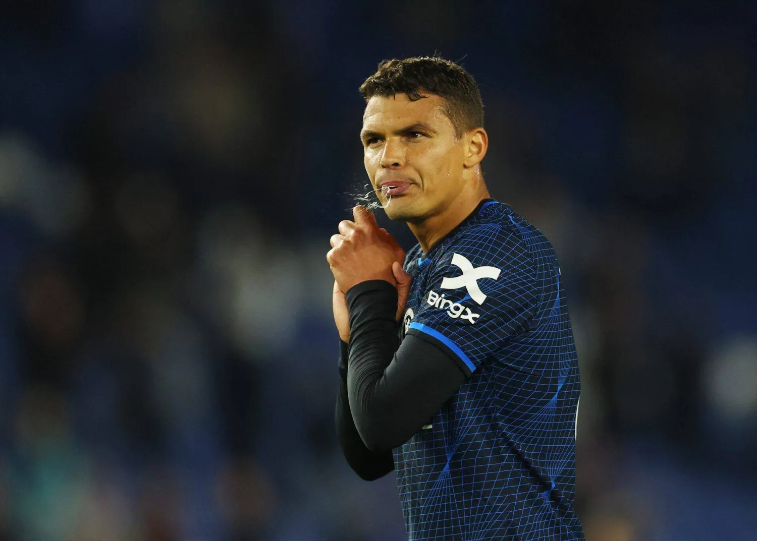 المدافع البرازيلي المخضرم تياغو سيلفا (رويترز)