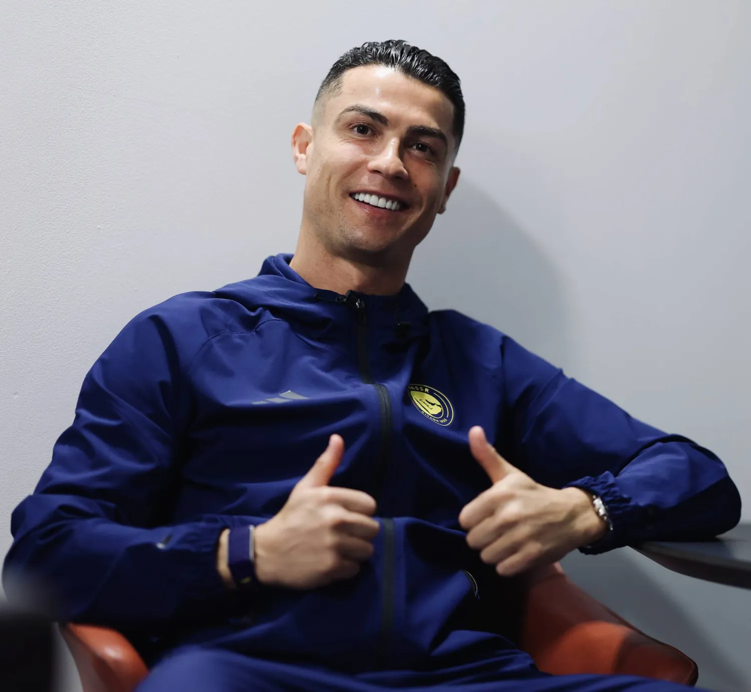 Ronaldo at Riyadh airport with the Al-Nassr delegation (club's website)