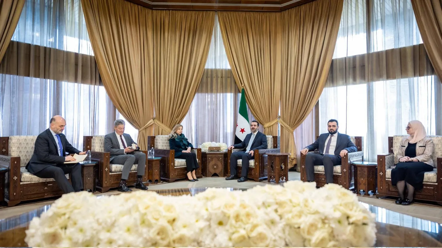 الشيباني استقبل روزا ماريا غيلي مديرة مديرية الشرق الأوسط وشمال أفريقيا في دائرة العمل الخارجي الأوروبي في دمشق الخميس (الخارجية السورية)